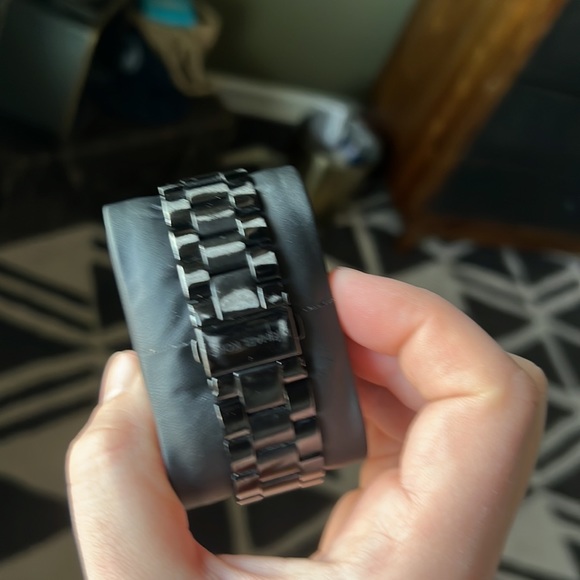 Michael Kors Gold and Black Watch - Picture 2 of 8